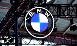 德国制造神话崩塌？大众汽车巨亏百亿，芯片断供危机逼停工厂